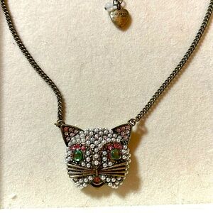 Betsy Johnson green eyed pearl cat rhinestone neck necklace